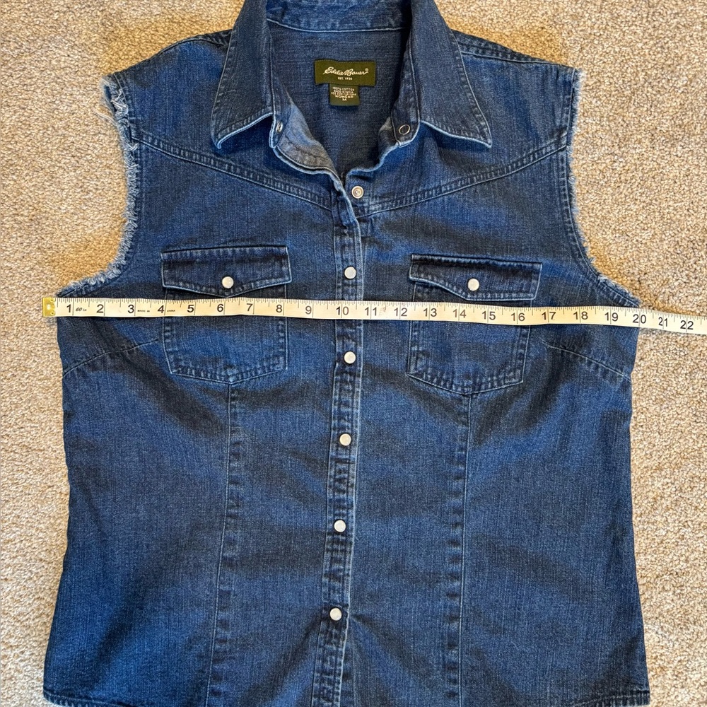 Eddie Bauer
Sleeveless Demin Shirt - Picture 5 of 6